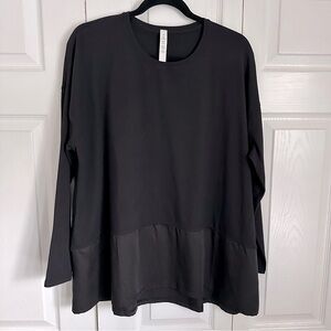 Lululemon Women’s Size 8 Ease of Mind Long Sleeve Black Flowy Activewear Yoga